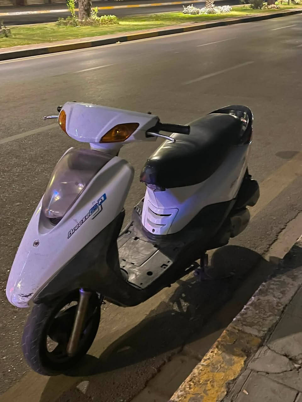 دراجه رمبه منزليها دراجه كامله مكفوله كهرباء ومكينه  شرط خرسه كابريتر بلادي وسلف بلادي متسمع صوتها  جيب فيتر وتعال افحصها من تاير لتاير ما ملعوب بيها  سعر 550 وبيها مجال قليل *********** البلديات تقاطع الكهرباء لحد يكسر بسعرها والله تسوه اكثر
