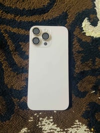 ايفون ١٦ برو ماكس ذاكره٥١٢ بطاريه ١٠٠مشحون ٨٥مره بس جهاز بلادي ونضيف ك...