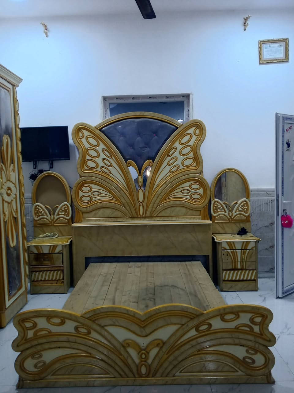 للبيع غرفه توج صاج عراقي نظافه فول السعر850بيها مجال العنوان الرمانه للاستفسار*********** واتساب
