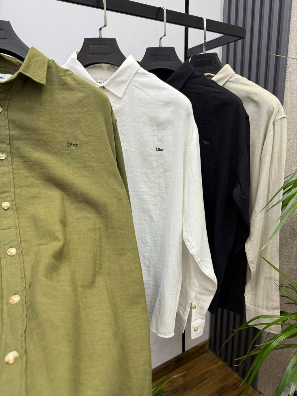 تنزيلات ♥️ قميص رجالي شبابي خامه لنن سعر القطعه ب ١٥
العنوان الاسكان الرابعه محلات بيت زكيحي 😍 خلف السوق العصري 😍


**إذا كنت صاحب هذا الإعلان وتريد حذفه لأي سبب، رجاءا أرسل رسالة إلى الدعم الفني**