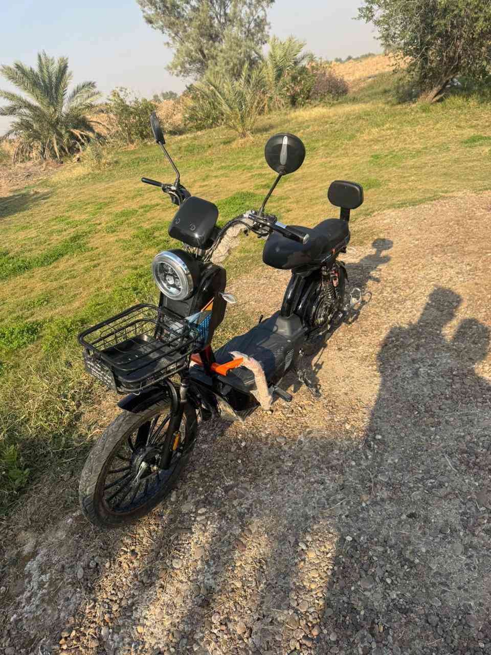 دراجه شحن جديده معنى لكلمه ماشيه خمس بطاريات سعر ٥٠٠بيه مجال. مكلف بنشرهاذا رقم صاحب دراجه راسلو واتساب ***********
