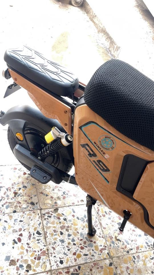 السلام عليكم دراجة شحن للبيع R9    مديل 2025 العنوان البصرة شوفة عينكم الدراجة نضيفة رقم الهاتف ***********
