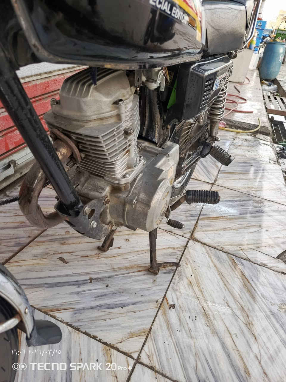 سلام عليكم دراجه كلك للبيع مديل 23 نضيفه كلش صوره تحكم سعر 350 وبيه مجال ***********
