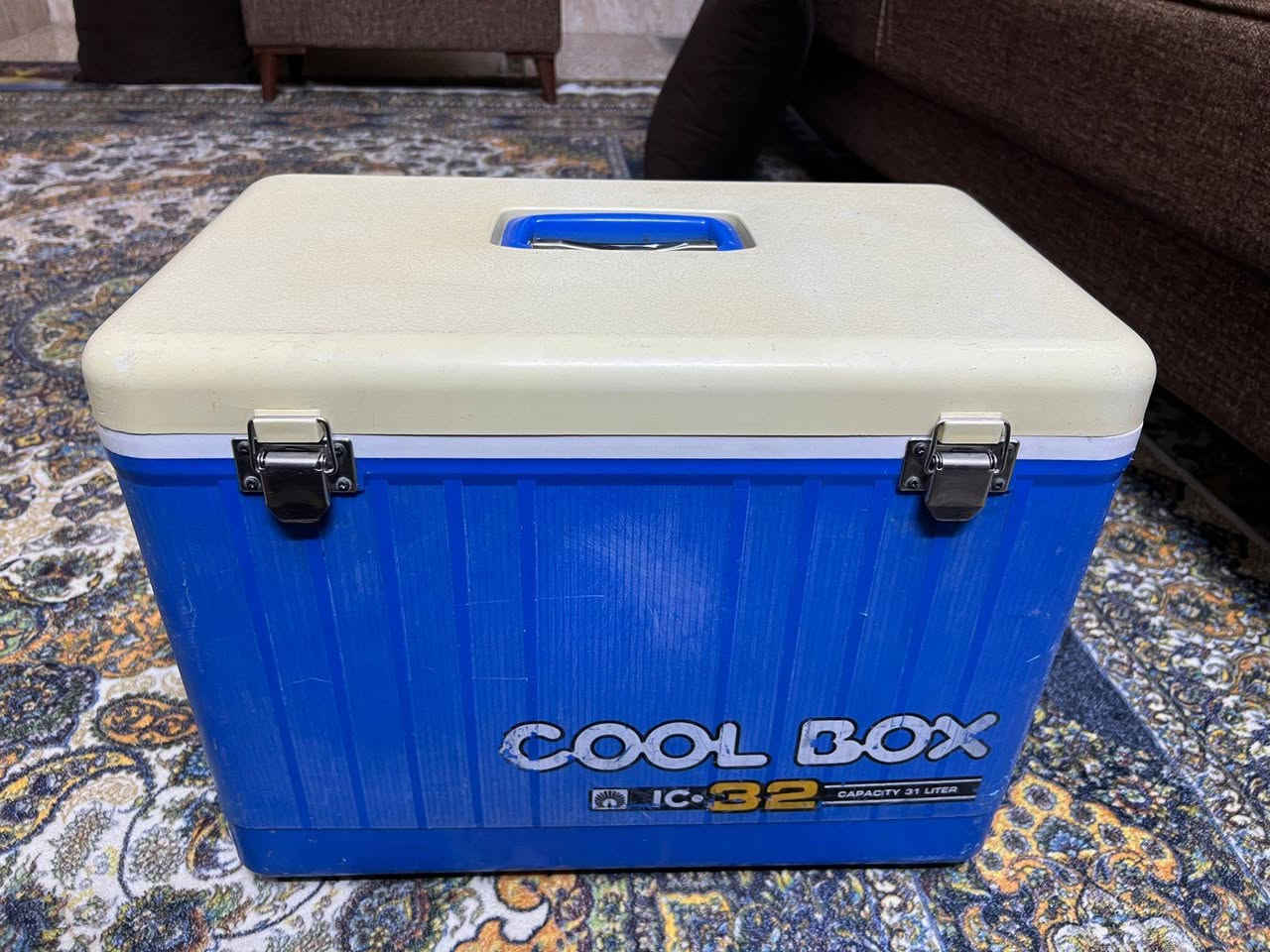 غراض للبيع كل حاجه ابسعر مكاني يم سيطرة الشعب القديمه بلسريدات الاتصال ***********
