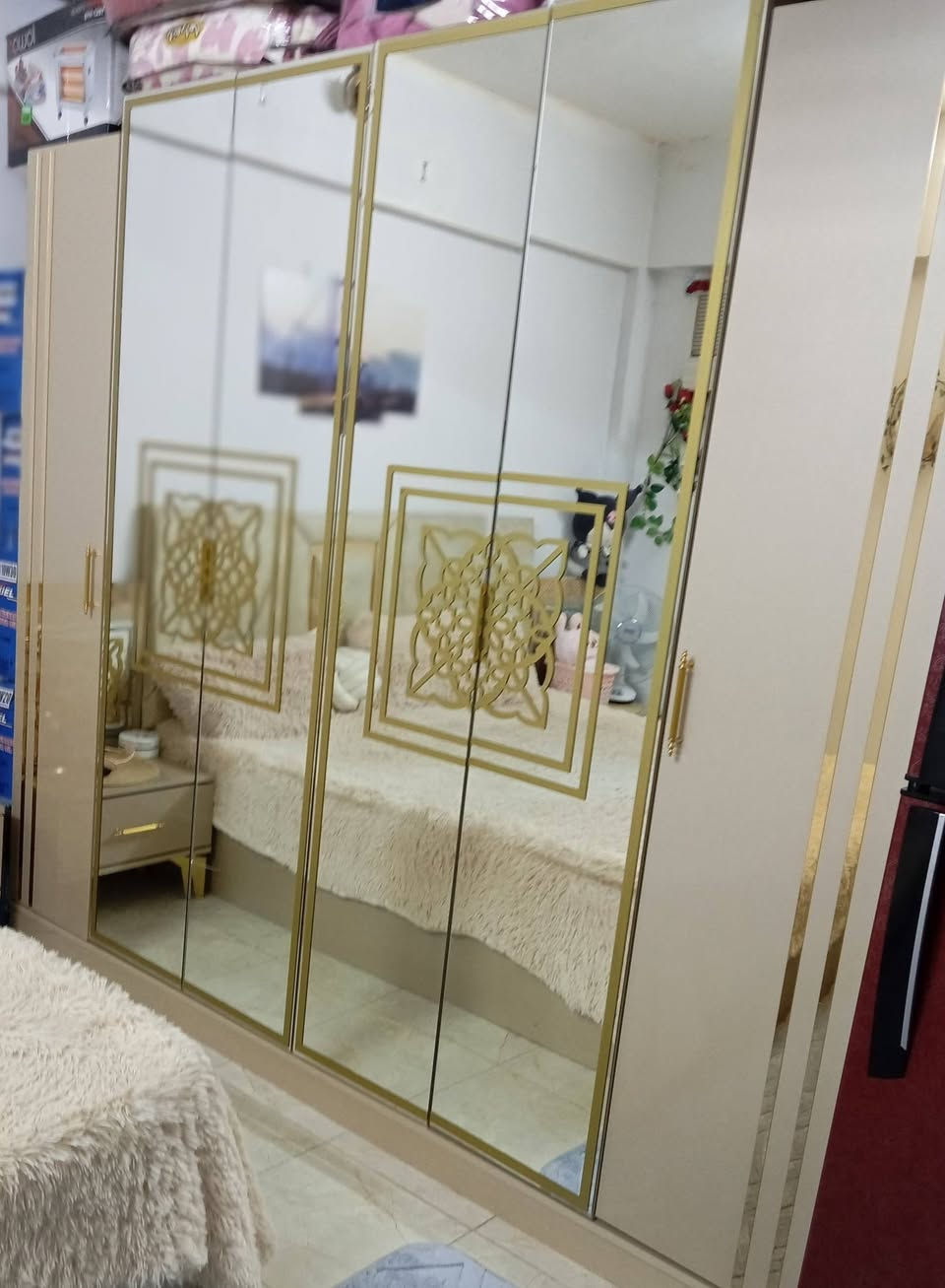 غرفه تركي ثقيل للبيع للاستفسار ***********
