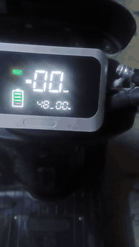 السلام عليكم اخوان دراجه شحن KAL_c للبيع مواصفات 4 بطاريات السرعة 50 الحقيقي 45 تمشيك 40 كيلو حسب الاستخدام 2سويج + 2بصمه السعر 525 وبيه مجال بسيط المكان بغداد حي الاعلام قرب العاب السيديه للاستفسار اتصل على الرقم ***********
