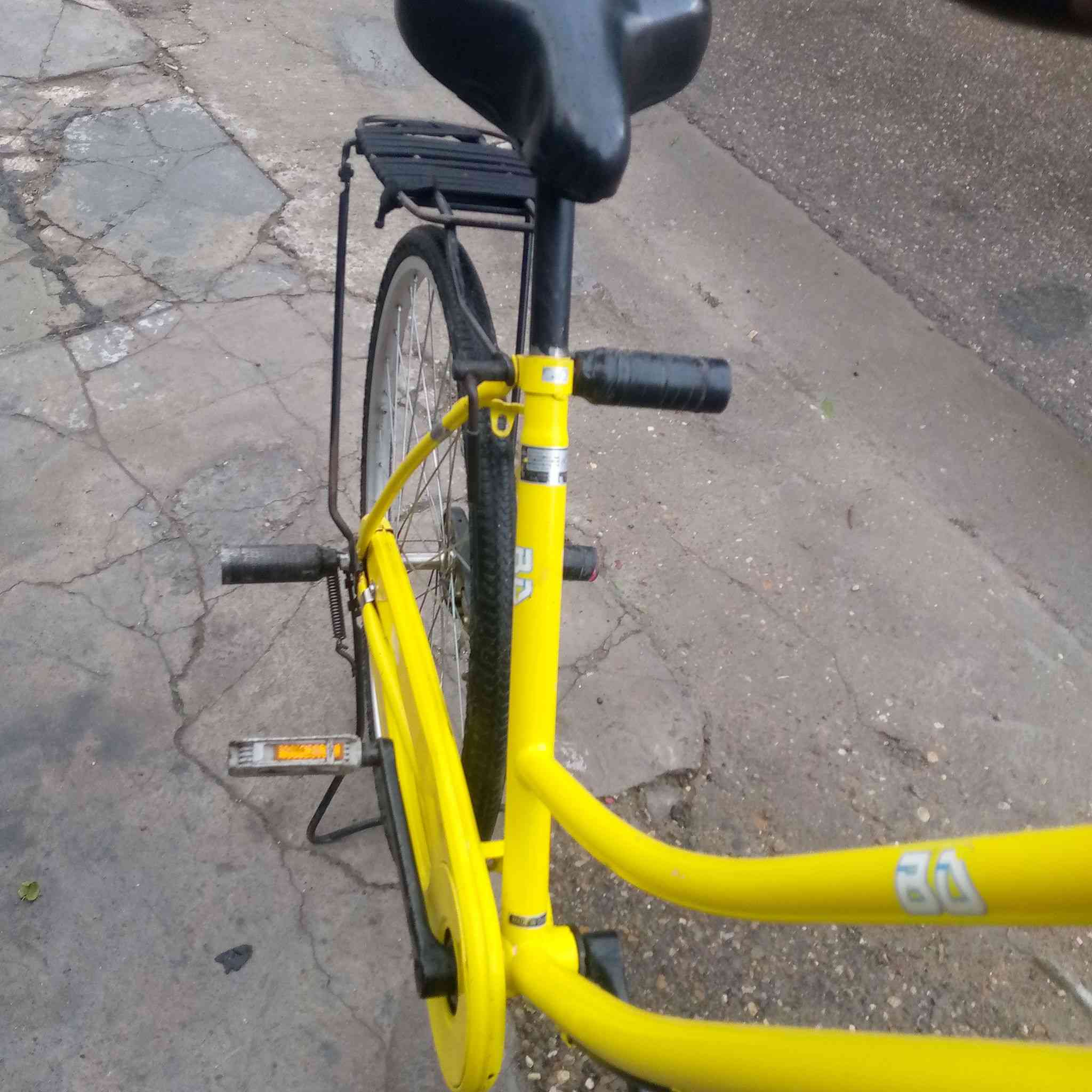 سلام عليكم بيسكل للبيع أو مروس سعر 130 مكان بياع


**إذا كنت صاحب هذا الإعلان وتريد حذفه لأي سبب، رجاءا أرسل رسالة إلى الدعم الفني**