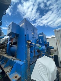 ‏سلام عليكم وارسل له تسعة ميجا ￼تعمل على النفط الأسود  ‏بحالة جيدة الا...