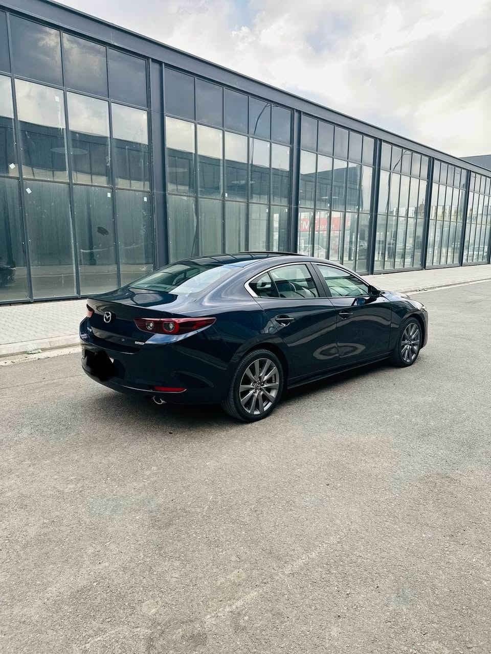 Mazda 3  2.5  model 2024
 
‎مەکینە ٢.٥
مازدا. "محرك ٢.٥  

‎سلاید  
‎چوار جام فول ئۆتۆ
‎کوشن هیتەر
‎کوشن خەزن 
‎ڕادار ئۆتۆ ستۆپ 
‎ڕاداری خەتی جادە 
‎ڕاداری ناو چەی کوێر 
‎فلچەی جام قەترە 
‎چوار جام فول ئۆتۆ
‎ئۆتۆ هۆڵد 
‎حاسە
‎برێک بەسمە
‎بەسمە 
‎دەرگا بەسمە 
‎لایت فول لید 
‎لایت ئۆتۆ
‎فڵچە ئۆتۆ لەگەڵ باران خێراو خاو ئەبێتەوە
‎دەرگا ئۆتۆ  واتا بۆ خۆی دایدەخات 
‎لایت دواوە فول لید
‎کوشن جڵد
‎کامێرا
‎ویل گەورە 
‎تەبرید دوو بەش
‎کار پلەی 
‎ئەندرۆید پلەی

‎زۆر مواسەفاتی تر 
 
***********

سەیارەکە هاتا بڵێی جوانە بێ کێشەیە بێ ئێرباگە بێ بۆیاخە وەک شوشە وایە بێ کێشەیە ڕەقە و تەقە بەشەرت سەیارەکە بەس ماشەڵای ئەوێت 

سعر 149
 
عربي  

‎حجم المحرك : 2.5L ( 4,سلندر )

‎المواصفات : prefferd
‎فتحة سقف ( سلاید )
‎كيج الكتروني 
‎ بصمة ابواب 
‎بصمة تشغيل 
‎بريك بصمة
‎شاشة دشبول ديجيتال
‎اوتو ستارت Auto Start
‎اوتو ستوب Auto Stop‎
‎رادار امامي (تحديد مسار)
‎رادار جانبي  (نقاط عمياء)
‎رادار خلفي (التحذير من الاصطدام)
‎حساسات امامي
‎حساسات جانبي 
‎حساسات خلفي 
‎نظام : NORMAL
‎نظام : SPORT
‎كشنات جلد
‎كشنات كهربائي
‎كشنات هيتر
‎تحكم استيرن
‎استيرن هيتر
‎تبريد لمس
‎تبريد مركزي
‎لايتات LED عدسة زينون بيلادي
‎بكلايتات LED بيلادي

‎وبعد هواية مواصفات…

‎الکیر محرك کهربایی کلە بشرط 

‎مکانە سلیمانیة السليمانية, العراق
