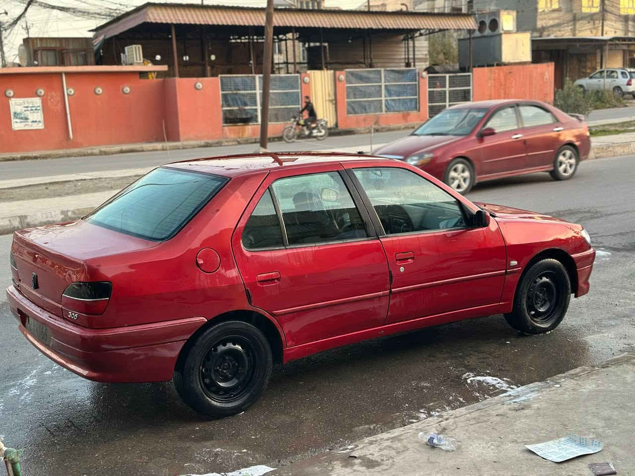 بيجو  306 فرنسي موديل 2003 باسمي كابون بيها
كير محرك جدد 
بوند صبغ جماليه والباب الخلفي بدون دواخل 
سياره عوزها بس تاير كدام اعوج باتري جديد  
وكاله تحويل بشرط 
سعر 46 وبيها مجال حك الجيه 
‭0777 009 1873‬
*********** الكورك فقط واتس بي 
مكانها موصل القوسيات
