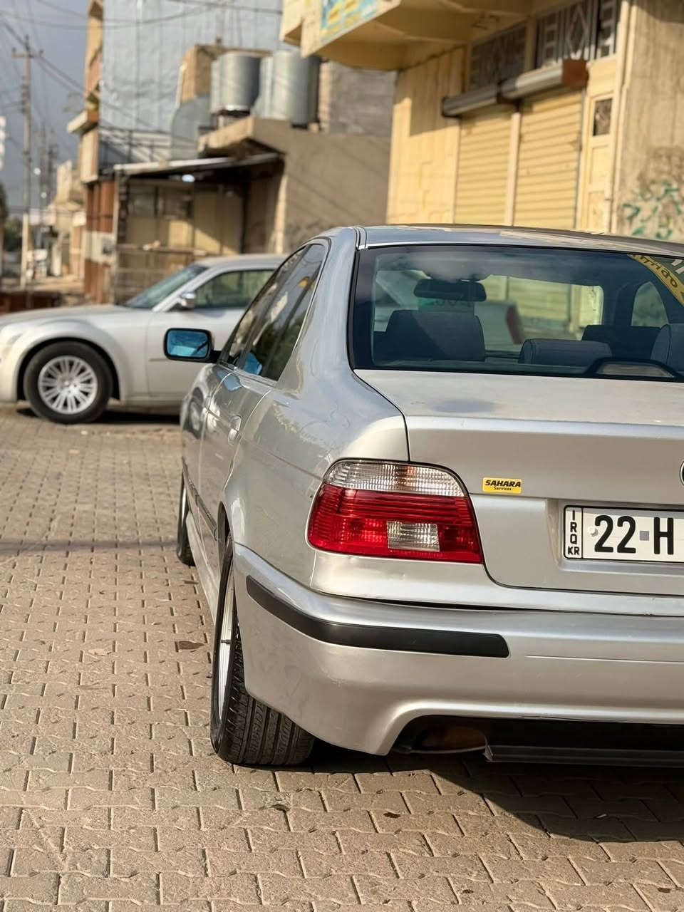 سلام عليكم
الحلال للبيع صقر  BMW E39 
530iA  محرك دبل فانوص كير محرك شرط
لون رصاصي  بدون ضربة بدو دواخل فقط قطعتين صبغ
موديل 2001 سلايت جام 
رقم اربيل دولي سيارة بسمي  سنوية جديدة  لحد 2030 هزة جديدة يعني كبل حول أو تريد وكالة 
كوبون بانزين
تبريد تدفئة شغال 
منظومة عدسات  زينون علي ناصي 
سيدي جنجر 
سيارة خير من الله مابي اي نواقص كل شي شغال بي 
سعر  97
مكان سيارة كركوك 
***********
