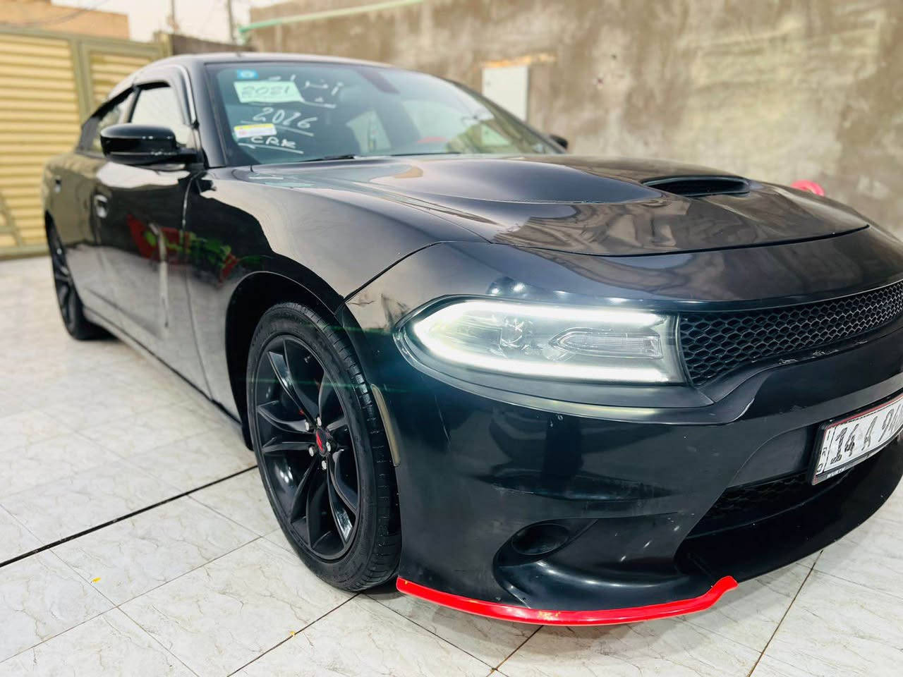 سلام عليكم للبيع جارجر موديل 2016 اصل مكفوله من الكص والنقل الجثه والضربه والصبغ والعيب الشرعي حادثها بنيد فقط رقم بصره دولي  تحويل ثاني يوم تحكم ستيرن  مضخم صوت ويل كب جديد طخم تاير  تبريد ثلج لايت زنون عالي وناصي الأصلي السياره جديده مابيها نقص السياره احله من الصوره السعر 159 قفل الشراي يتصل *********** مكان سياره بصره البصرة, العراق
