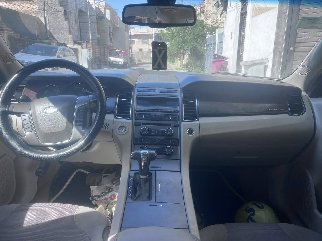 فورد تورس 2011
السياره خليجي فول مواصفات 
فتحه
تحكم ستيرن جهتين 
كرسي كهرباء
تدفئه تبريد فوول 
السياره ماشيه 70 الف فقط جديده جدآ
مكينه كير جيد جدآ
قطعتين تبريد
3 انظمه قياده 
شفتات ستيرن
السعر ١١
بي مجال حق الجيه
 ***********
