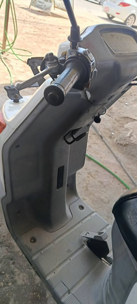 للبيع بيكم دراجه فول حاويه شوف بعينك السعر 600وبيها مجال حك جيه هاذا الرقم***********التواصل فقط المكان كربلاء طويريج
