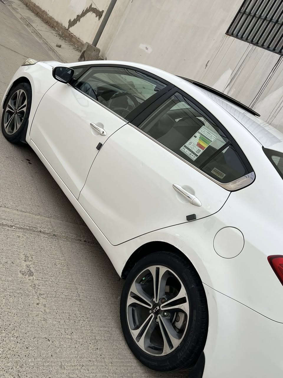 ا كيا سيراتو خليجي فول
-مديل 2014مكفوله من الضربه بيه نص جاملغ الأمامي صبغ بدون فتح اثر شخط 
-فول مواصفات  
-تحم سترين جهتين شفتات 
-مري شفط
-حساست  لد امامي لد خلفي 
-ويل كروم 
-تخم تاير
-باتري جديد 
-مكينه 1600 دووش 
-مكينه لابخار ولاتنقيص 
-تبريد شغال
وبعد موصفات هواي رقم اربيل الماني سنويه نافذه 2024 تحويل اوكاله بيع   اومراوس 
-سعرها 115$ بيه  مجال الاستفسار ***********او ***********
