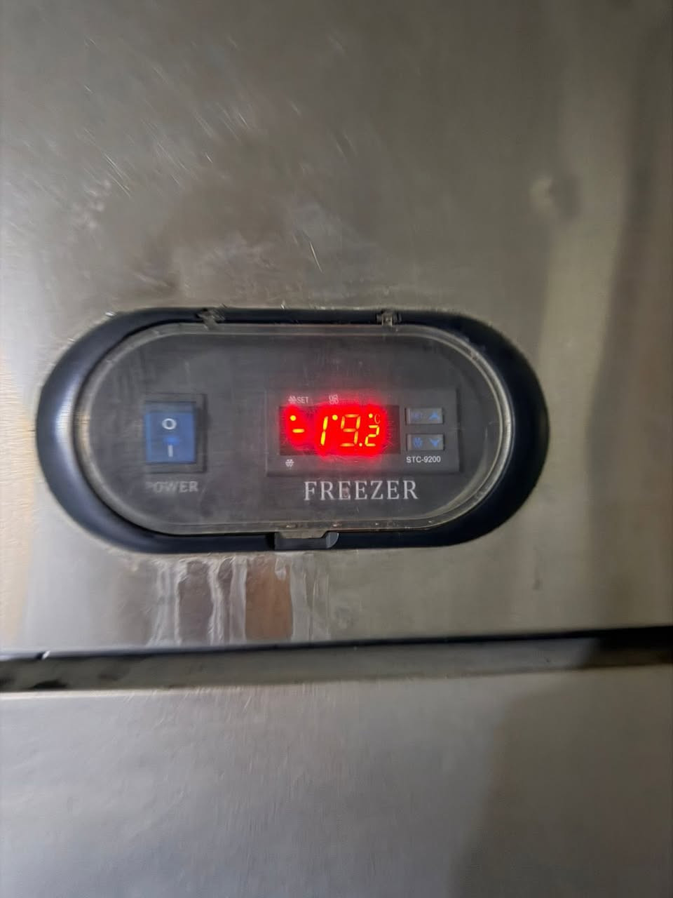 حافضه أيطاليا 🇮🇹
عدد 2 
مستخدم نضيف 
سعر القطعه.     1000$
تجميد سالب 25-
سنكل فيز 
جاهز وشغال 

العنوآن بصره 
السعر والتفاصيل مراسله الصفحة 
اؤ الأتصال هـ ***********
