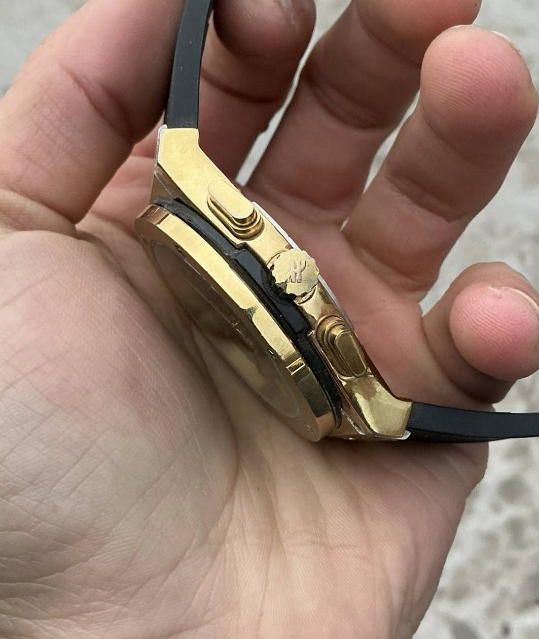 السلام عليكم ساعة هوبلوت ستوب واتش
كرونوغراف سناتر
نظافة ممتازة
ستانلس ستيل
قطر 42. 43
نافذة للتاريخ
بلادية
85 الف


**إذا كنت صاحب هذا الإعلان وتريد حذفه لأي سبب، رجاءا أرسل رسالة إلى الدعم الفني**