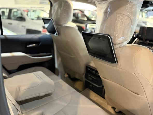 جكسارة لاندكروز GXR 2024 شركة SAS
كلين كفاله عامة سيارة حلوة ونظيفة مال جناي 
مواصفاتها معروفة 
ماشية 45 الف كييلو متر
السعر 715 وبيها مجال بسيط 
للاستفسار الاتصال 
***********
