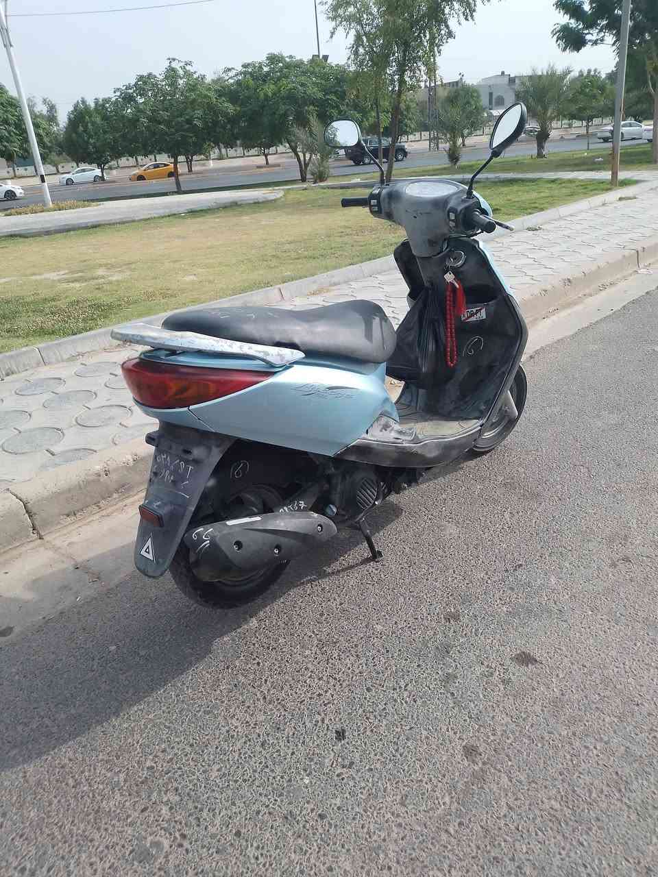 سلام عليكم دراجه بريز نضيفه السعر ٥٠٠ وبيها مجال حك الجيه ***********مكان بغداد حي العامل رقم
