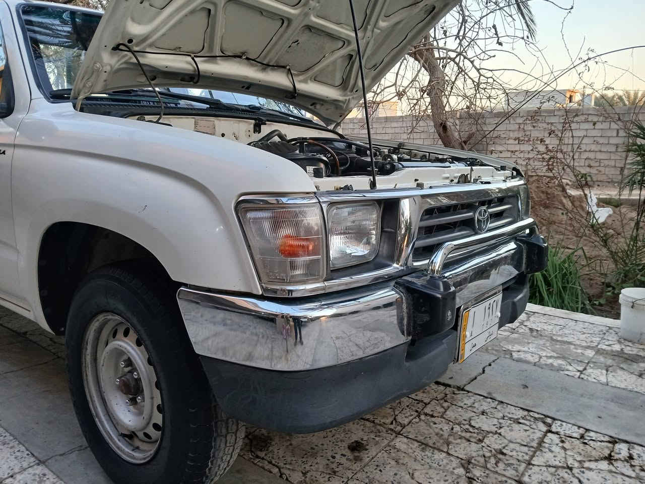 السلام عليكم بيك اب 2001
فلاحي ٢٠٠١ لون ابيض
رقم ديالى دولي لوحات باقي عل استلام 
شاصي تخم تاير باتري جديد 
محرك ٢٧٠٠ ما مفتوح برغي بي عل وضع شركة 
السيارة كفالة عامة بدون صبغ بس بيهة شخوط بالبدي الأيمن موضح بالصورة كل قطعة بالسيارة أصلية مال شركة تبريد شغال 
المكان ديالى بعقوبة السعر ١٠٥ ورقة الي يعجبة السعر يتصل 
*********** ابيع تحويل فقط بدون وكالة
