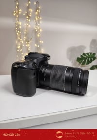 كامره  كانون 80d مع عدسه 18-135 فتحه عدسه 4.5 سعر 600 رام شاحه بطاريات...