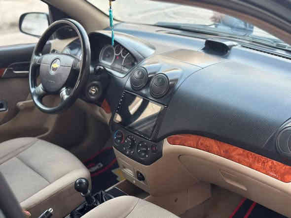 افيو 2011 وارد امريكي 
محرك 1600 كير عادي

صبغ قطعتين فقط اثر جراد سيارة جاهزة من محرك كير تبريد كهربائيات صدر مبيها اي نقص ماشية 112 الف بدون دواخل شواصي الغود تكم مبيهن اي شي رقم بغداد انكليزي 

سعرها مناسب61ورقة وبيها مجال بسيط 

مكان السيارة بغداد 

 باسمي تحويل مباشر هزه جديد 

رقم الهاتف 👇🏻

             ***********

الله يرزق الجميع المؤشراي لا يكسر بحلال العالم 🫶🏻♥️
