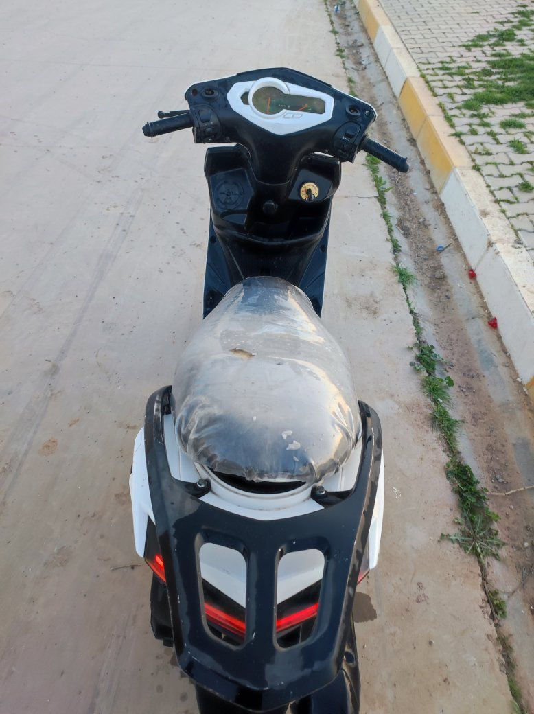 سلام عليكم ماكس مراوسه مع شحن 
مابي عيب موديل 2023 محرك مابي عيب 
شغال سلف لا صرف ولا بخار شرط مراوسه مع شحن او لبيع مكاني كركوك قدسيه الثانيه شارع ابو وليد رقم الهاتف ***********
