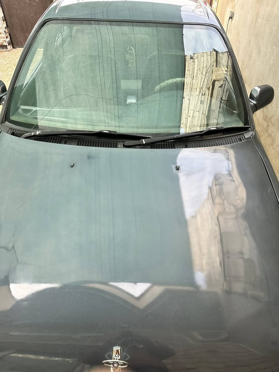 كورلا موديل 92سياره  مثل ماموضحه كدام العين مصبوقه عام اثر جراد بس يعوزها تبريد تيارت الوره هم شويه تعبانته بها نفخ بدون تنقيص السعر 55وبيها مجال جوه 50مابيع مكان السياره موصل جانب اليمن السنويه تنتهي لي 2028كابون بانزين ماستر ***********
