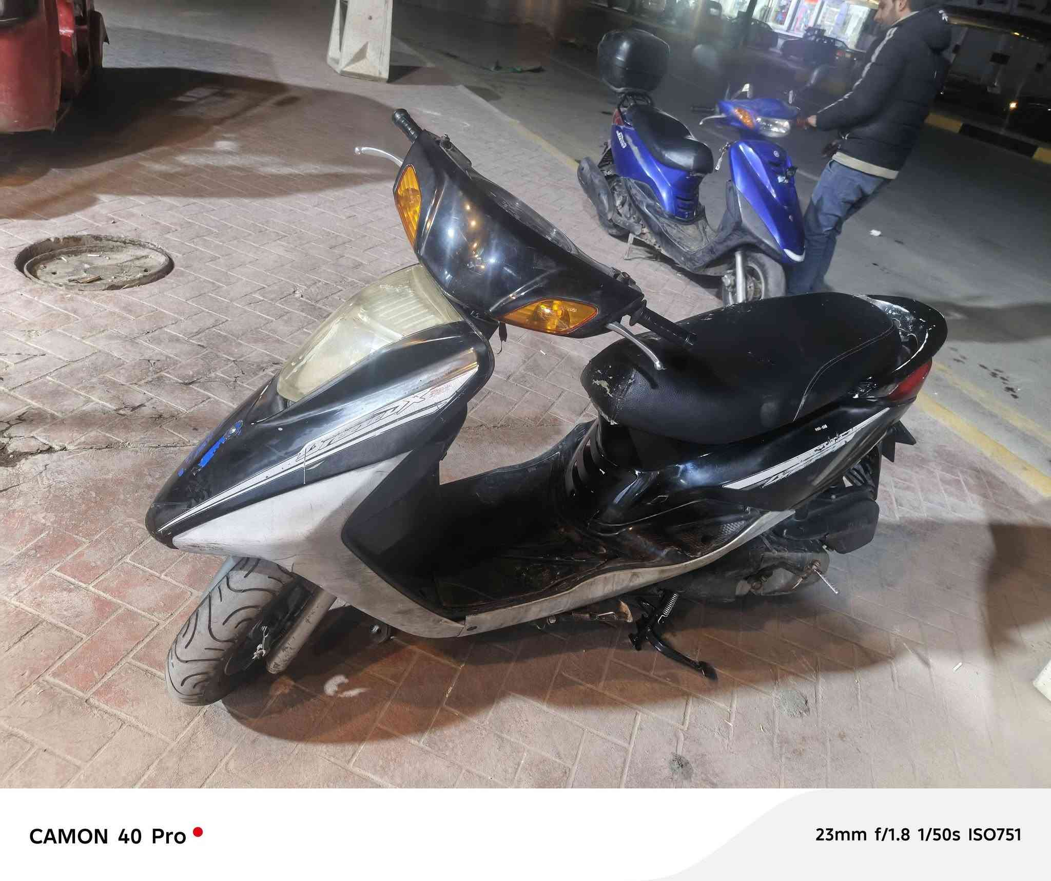 دراجه بريز نظيفه سلف وندر كهرباء يا شغاله السعر 450 مكاني حي اور ام الكبر والغزلان ***********
