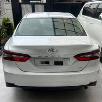 تۆیۆتا کامری 2022 مواسەفات LE تەنها 31 هەزار ڕۆشتووە  بێ بۆیاخ بێ سارد...