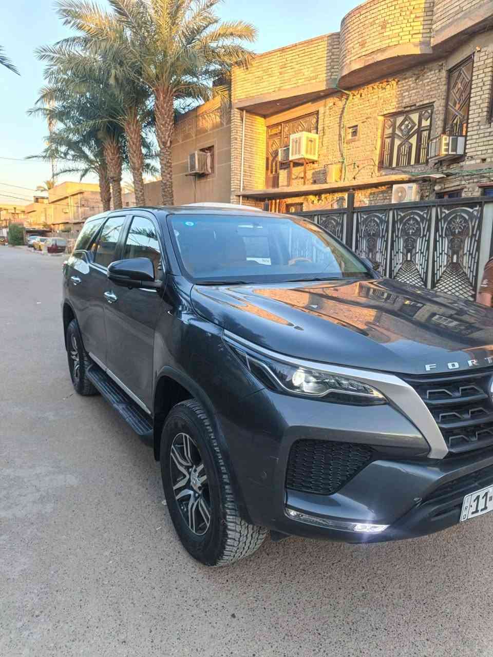 السلام عليكم فورتشنر موديل 2023 مكفوله كفاله عامه سبير ما نازل ماشيه 38 الف بأسمي السعر 285وبيها مجال مكان السياره بغداد الغزاليه هاتف ***********
