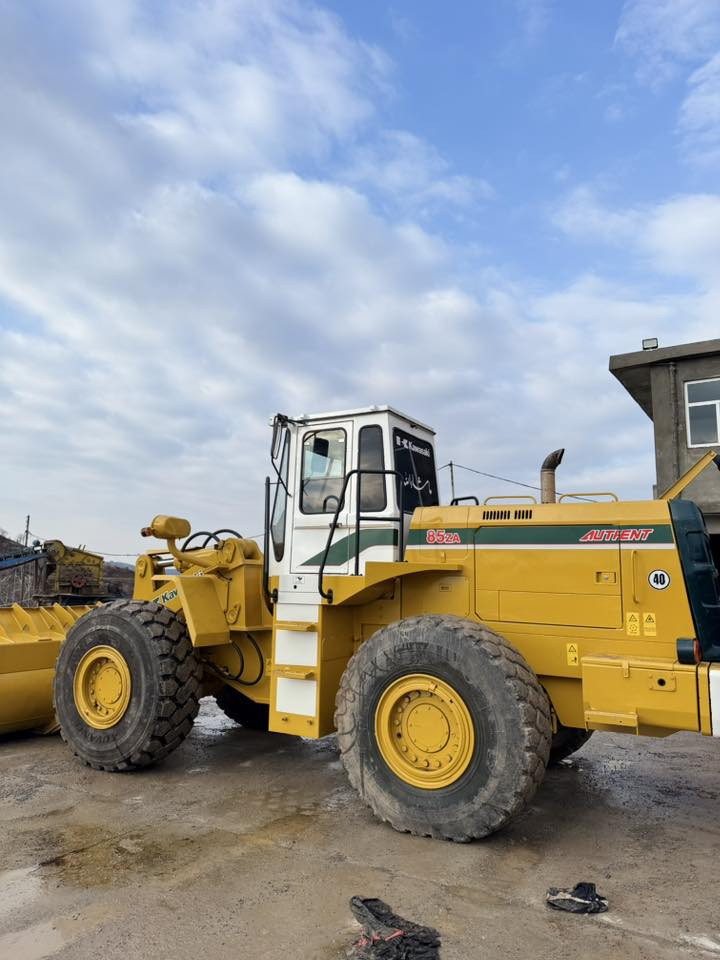 ***********واستاب شفر كاويسكي 85ZA ياباني مكينه نيسان رقم دهوك موديل 1997 كل شرت  جاهز جديد
