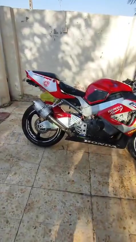 سلام عليكم RR929
***********
دراجه كفاله عامه كما موضح بالفيديو اول ثاني ثالث رابع بطناش سعر 20 وبيها مجال بصيط
