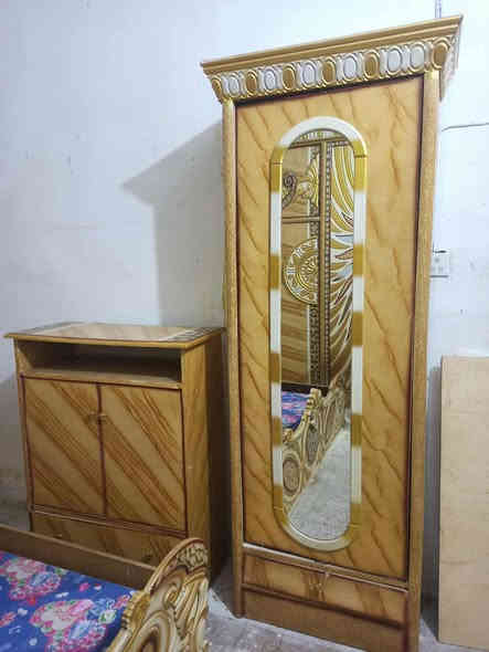 السلام عليكم غرفه صاج حطاطه حديث داخل خارج صاج نضافه 90% سعر 725. ***********
