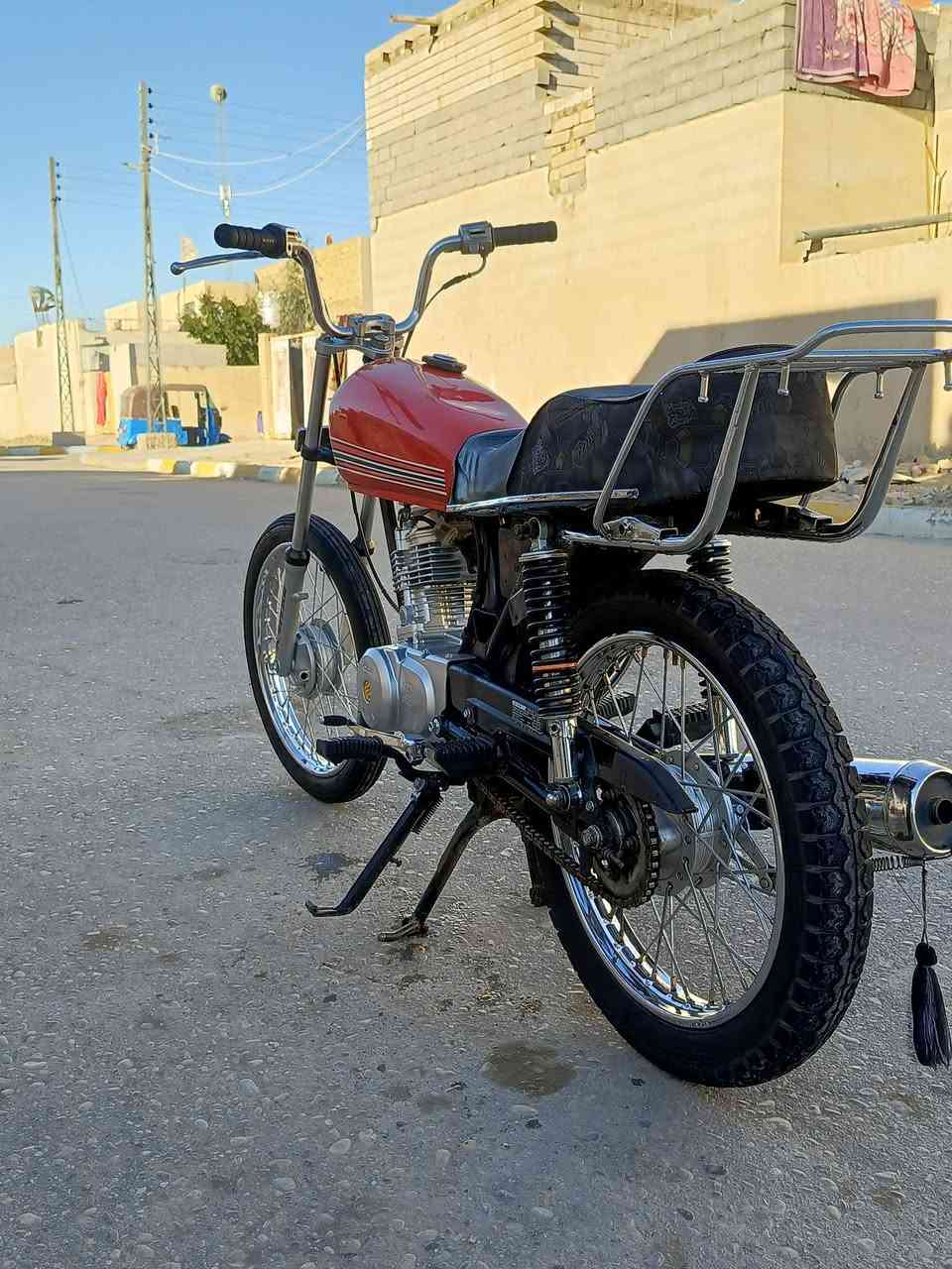 سلام عليكم دراجه محرك نامه مكفول وشاصي مكفول دراجه خير من الله ((وياها نزال باكستاني)) معجن ومصبوغ لسعر650 وبيها مجالل واتساب((***********))

