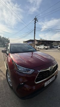 � للبيع تويوتا هايلاندر 2022 – فئة LE سيارة عائلية راقية تجمع بين الرا...