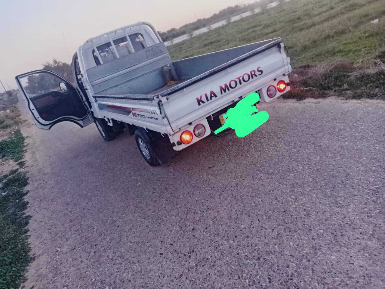 السلام عليكم
كيا حمل موديل 2018 رقم بغداد انكليزي بأسمنه استيراد اردني مكفوله كير محرك اكسل شاصي مكفول رقم شاصي واضح تخم تاير جديد صدر امامي خلفي جديد سياره جاهزه 
تبريد شغال سنوية ل 31
المكان التاجي مقابل سيطرة العبايجي اطراف بغداد الاتصال على الرقم 
***********
