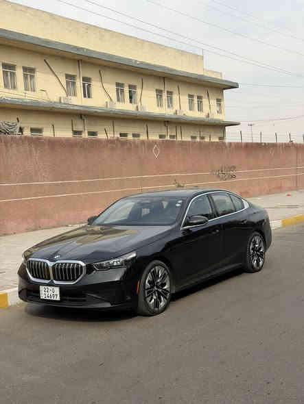 شلونكم حبايب القلب 
السلام عليكم

للبيع BMW 530  موديل 2024

فول أعلى فئة بالمواصفات اندفجول Individual

وارد كندي كليييين تايتل مكفوله شركه من كلشي

محرك 2.0 توين باور تيربو تسارع قوي 292 حصان والعزم 420 نيوتن

ماشيه 33الاف فقط 

المواصفات خاصة 1/1

1.نظام الأوتو بارك (ركن السيارة بدون تدخل السائق) 

2.نظام البارك إسيست (امكانية ارجاع السيارة بالكراج تلقائي)

3.كامرات 360 درجة عدد 4 محيطيه 3D

4.فتحة بانورما

5.داتا شو Head Up Display (يعرض بالجامه الامامية)

6.نظام صوت فاخر Harman/Kardon Logic 7

7.شاشة كبيرة متصله والازارار جميعها لمس 

8.فتح الصندوك بالقدم وكهربائي 

9.لايت ليزر اصلي داينمك

10.كشنات جلد  طبيعي لون احمر + الكشنات كهرباء وخزن ميموري 

11.تدفئه بالمقود والكشنات

12.تصعيد وفتح الزجاج بالبصمه

13.حساسات امامي خلفي جانبي

14.اضاءة محيطية متغيرة الالوان

16.نظام تعتيم بالمري Auto Dim

17.شفتات بالمقود

18.شاحن تلفون وايرلس

19.نظام الترحيب عن الاقتراب من السيارة ودخول ذكي عن طريق كارت او بصمه او التطبيق 

20.ابل كار بلي وايرليس

21.رادار امامي

22.رادار النقطة العمياء

23.رادار الخروج عن المسار

24. نظام سيفتي كامل وتصوير 3d 

اخوان السياره جديده وع ايدي 
وشكل الجديد وسيرفساتها كله بل وكاله 
مكفوله من اي شي بالك 

السعر 488 ورقه وبيها مجال بسيط

مكان السيارة بغداد شارع فلسطين 

للاستفسار ***********
