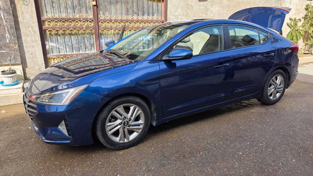 : النترا امريكيه فول مواصفات ماعدا كشن مو كهرباء
2019 حادثها خلفي بسيط من جوه سونار موجود رقم بغداد انكليزي باسمي ماشيه 94 السسسسسعر 135بيها مجال : ***********
