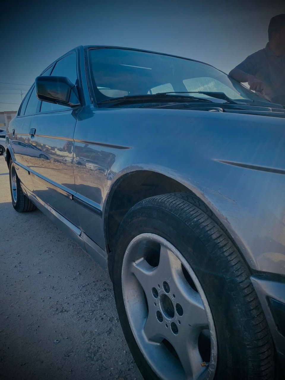 السلام عليكم
بي ام موديل 1991 رقم دهوك باسمي سنوية لل27 جامعات كهرب سبليت وهية 535 وعليها محرك وكبر 520 كبس كير عادي المحرك بي دخن وهي باردة من تحمة يروح الدخن السعر 50 وبيها مجال للشراي يتصل الرقم ***********
