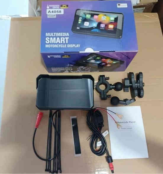 🏍️ ارتقِ بتجربتك في قيادة الدراجات النارية!
​هل سئمت من التشتت أثناء استخدام هاتفك أو القلق بشأن الطقس؟
​قدِّم لكم شاشة العرض الذكية للدراجات النارية - رفيقك الأمثل في الطريق!
​✨ الميزات التي تجعل كل رحلة استثنائية:
​اتصال ذكي لا مثيل له:
​CarPlay & Android Auto: استمتع بجميع تطبيقاتك المفضلة (الخرائط، الموسيقى، الرسائل) على شاشة دراجتك النارية مباشرةً.
​تصميم فائق التحمل (IP68):
​مقاومة للماء، الغبار والصدمات: لا تقلق أبدًا بشأن المطر المفاجئ أو الطرق الوعرة. هذه الشاشة مصممة لتحمل أصعب الظروف.
​شاشة IPS عالية الوضوح:
​وضوح مثالي تحت أشعة الشمس: شاشة لمس سريعة الاستجابة توفر رؤية واضحة ومشرقة في أي وقت من اليوم.
​وظيفة البلوتوث
​مكالمات دون استخدام اليدين: تصفح جهات الاتصال وتشغيل الموسيقى بأمان مطلق أثناء القيادة.
​سهولة التثبيت:
​تأتي مع جميع الملحقات اللازمة للتركيب على المقود، بما في ذلك أدوات التثبيت وأسلاك الطاقة.
​🌟 لماذا ستحبه؟
التنقل الآمن تركيز كامل على الطريق مع توجيهات واضحة للخرائط.
الترفيه استمع الى موسيقاك المفضلة في كل مكان.
انطلق الآن في رحلتك القادمة بأمان وذكاء!
​اطلب شاشة العرض الذكية للدراجات النارية اليوم وابدأ بالقيادة الذكية!
 "متوفرة الآن للطلب! تواصل معنا للاستفسار ***********
