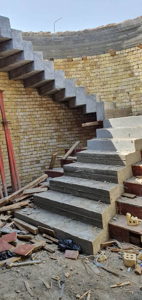 المقاول ابو احمد الشمري لبناء الدور نقدا و بل تقسيط
***********
