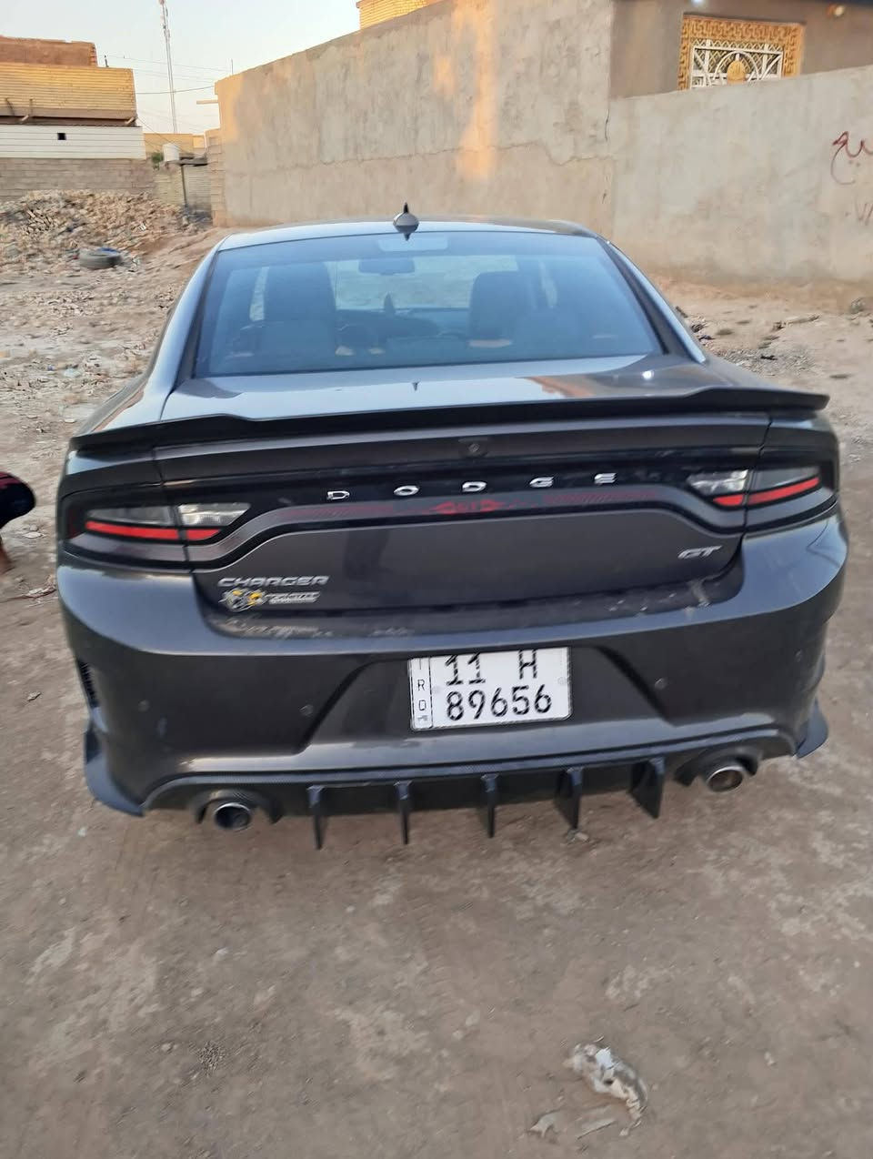 السلام عليكم جارجر للبيع سياره باسمي رقم بغداد مكانها بغداد النهروان سعر 170 وبها مجال ***********
