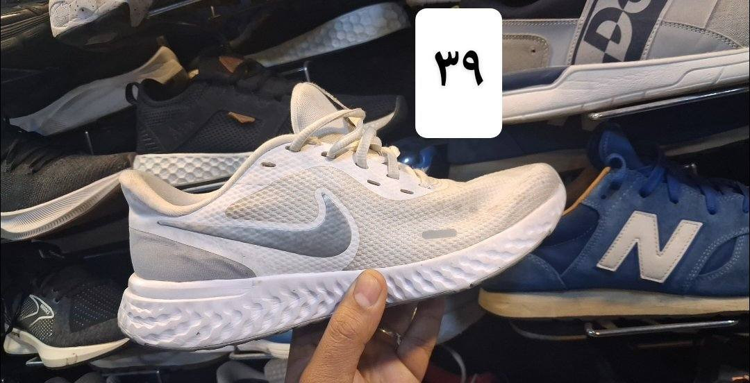 احذية باله اصليات
سعر ١٥ الف

مكاني بغداد شارع حيفا 

نزله ملعب نادي مقابيل معمل الثلج

***********
