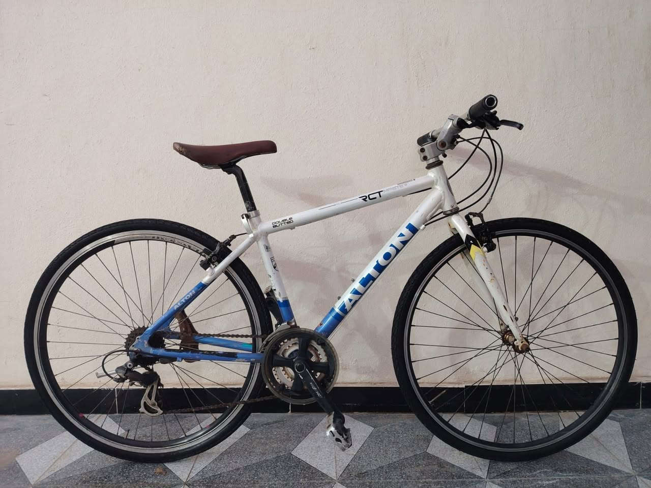 للبيع باسكال c700 مال باله  شغال 100‎%‎100 كير امامي 3نمر كير خلفي 7نمر مكينه  مكاني حي الجهاد الأطباء السعر 100
***********
