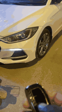 السلام عليكم اخوان الالنترا موديل 2019 سوبر كفاله من  تبدل وصبغ بيها بارد فقط الباب خلي سايق والجاملغ الامامي مابين كلش صغار السياره فول فتحه سقف بصمه تشغيل عن بعد  اشاير بالمري ويل كروم مكينه وكير وحداديه جديد مكاني كربلاء طويريج السعر 155 ورقه وبيها مجال قليل الاستفسار اكثر الاتصال ***********
