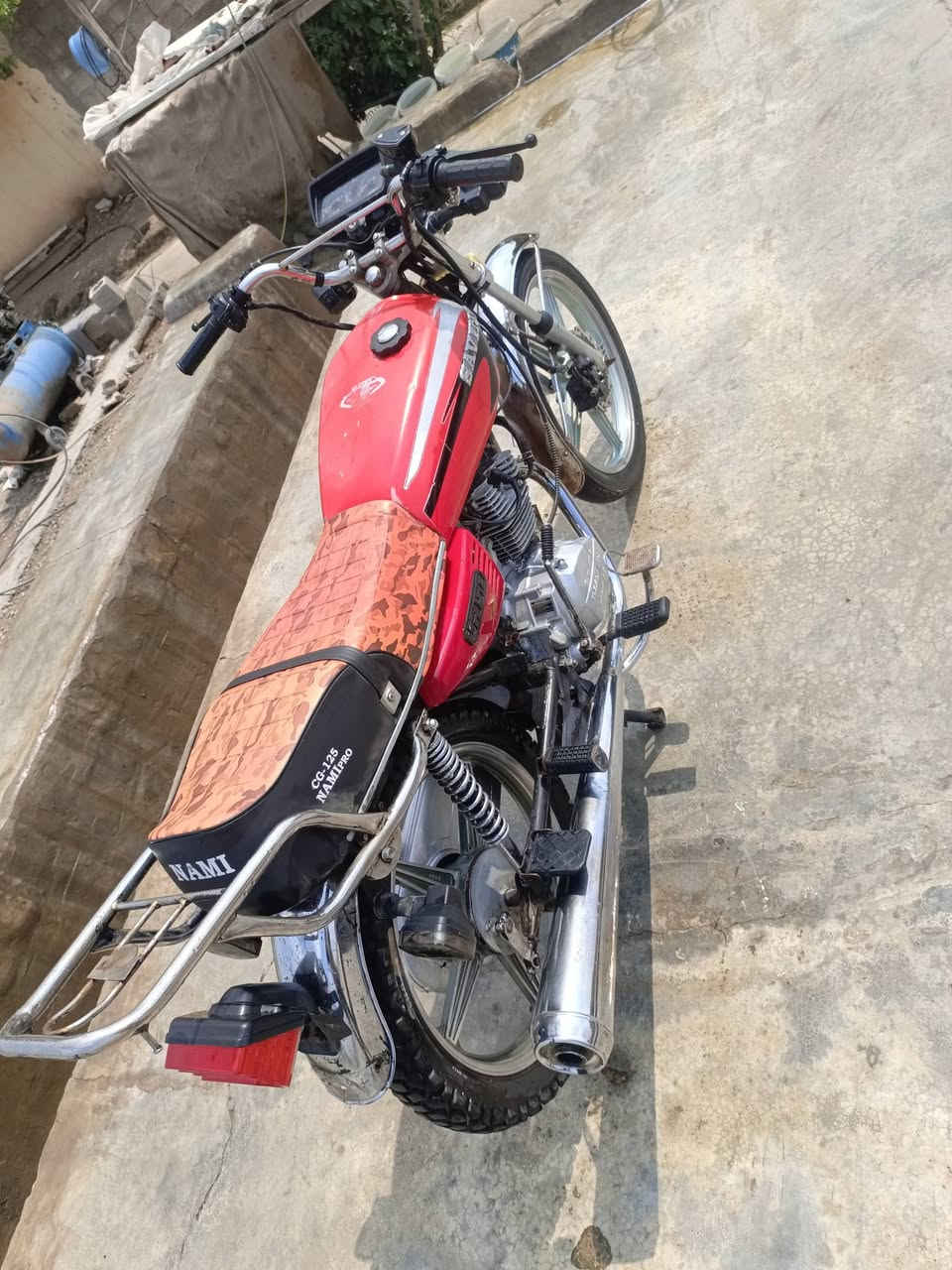 سلام عليكم دراجه سيفان موديل 2021 كامله ع كل عيب اواراق بيها السعر 400 وبيها مجال ***********
