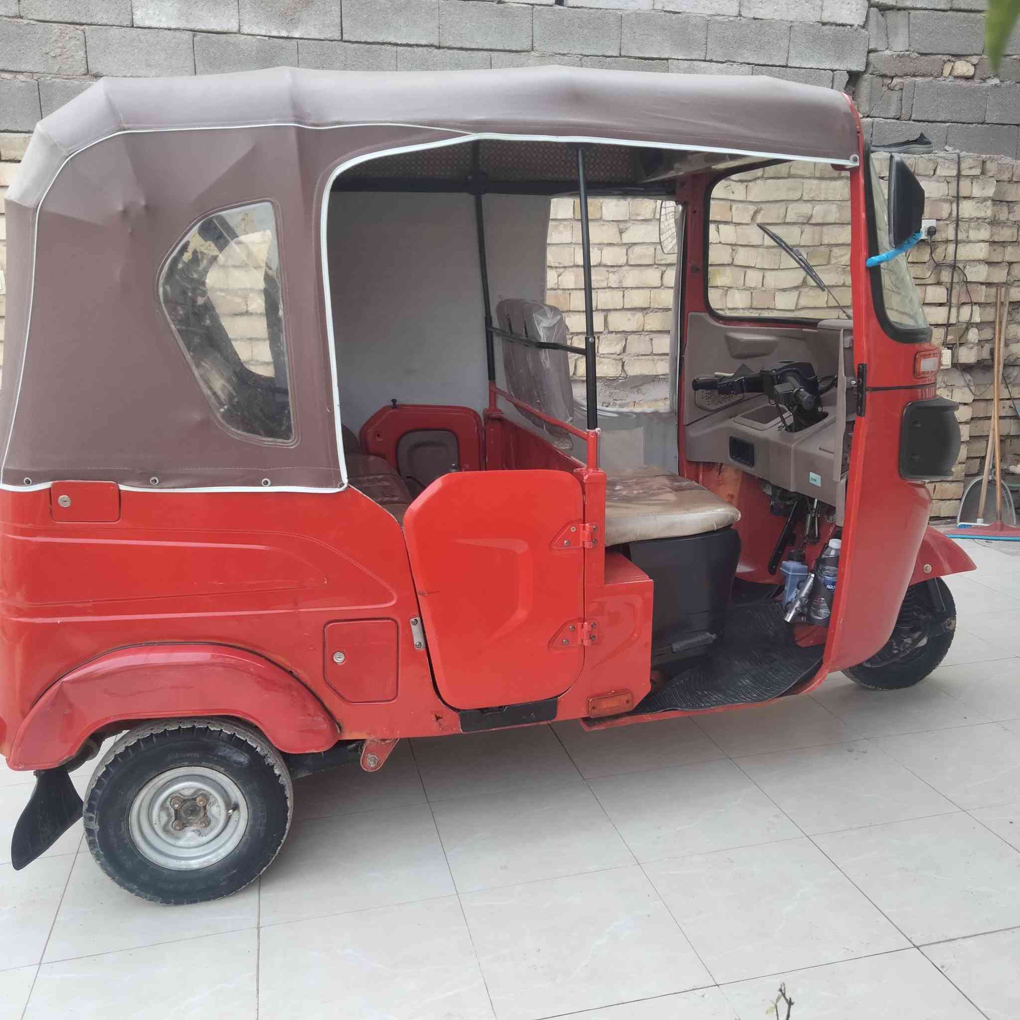 تكتك للبيع موديل ٢٢ التكتك جاهزه وخير من الله كبل للشارع  جاهزه مال بيت على ايدي  مرقمة اوبسمي رايدها ٩ وبيها مجال وتحويل ثاني يوم ***********
