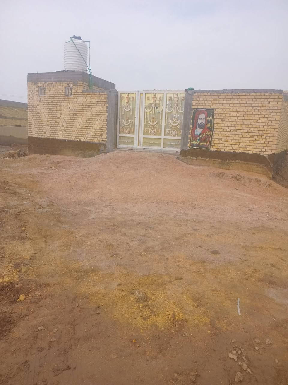 بيت مسكون،البيع ٥٠٠متر العنو البو حجر وره الكبن مل العيد كروب ومي ومجر كمل الخدمت  ***********
