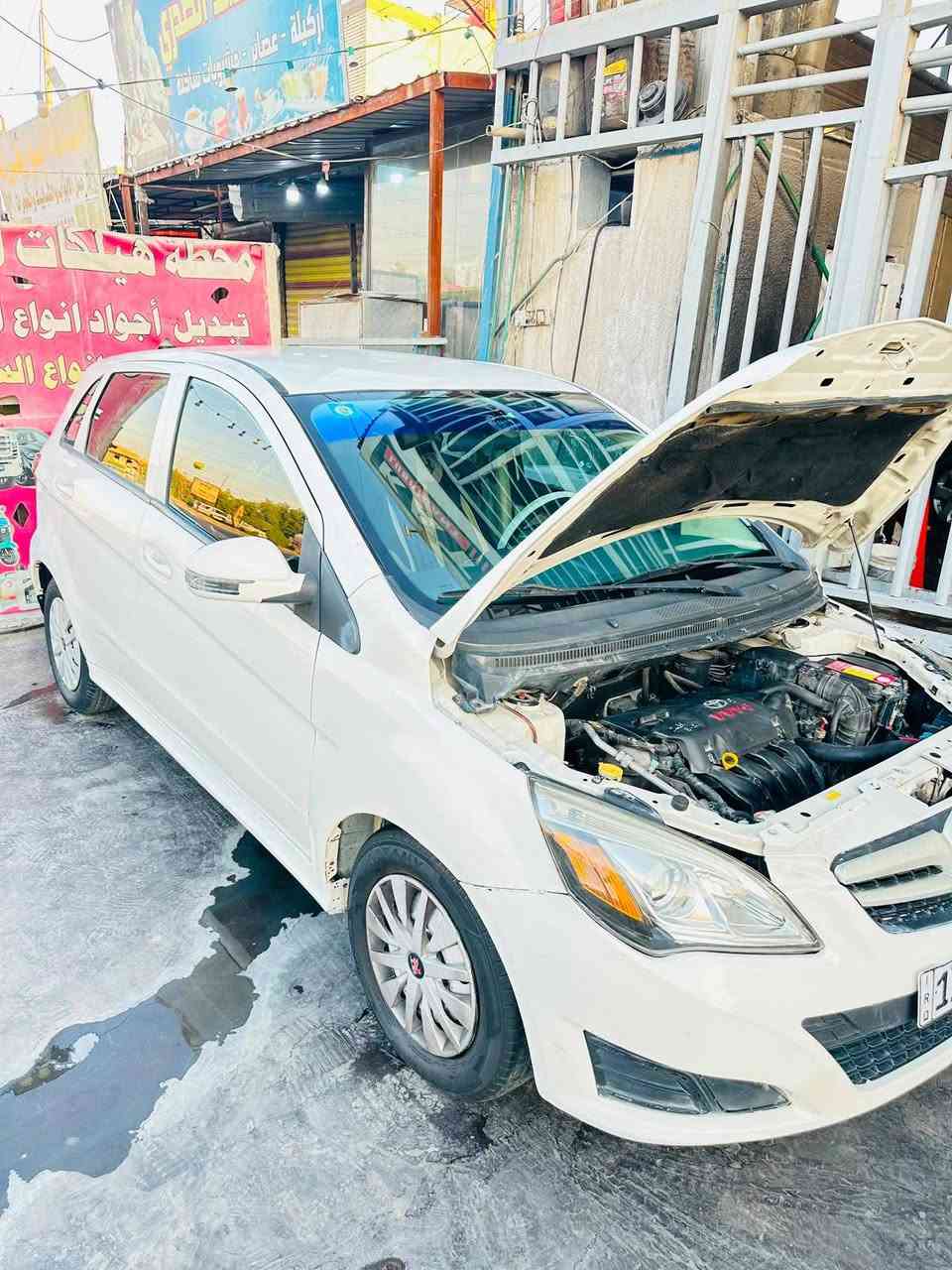 سلام عليكم سياره فونك للبيع
مبدل محرك وكير كورلا 
*********** بغداد
